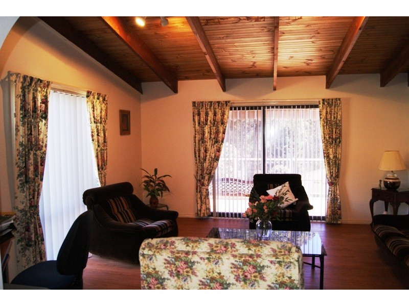 29 Kennedy Cres, Batemans Bay NSW 2536