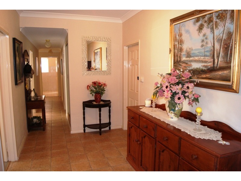 29 Kennedy Cres, Batemans Bay NSW 2536