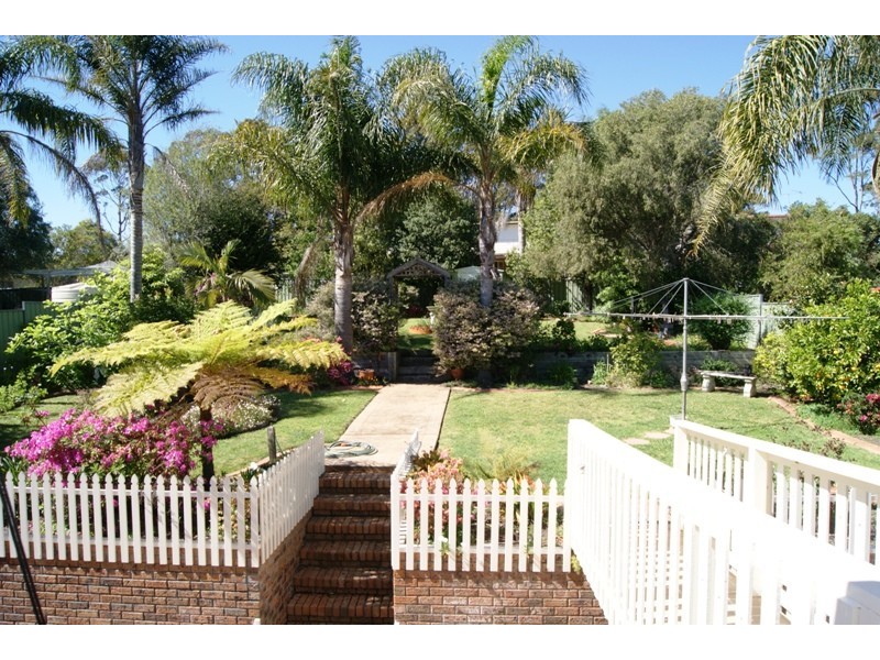 29 Kennedy Cres, Batemans Bay NSW 2536