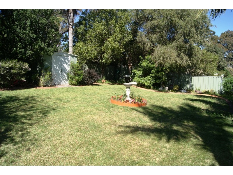 29 Kennedy Cres, Batemans Bay NSW 2536