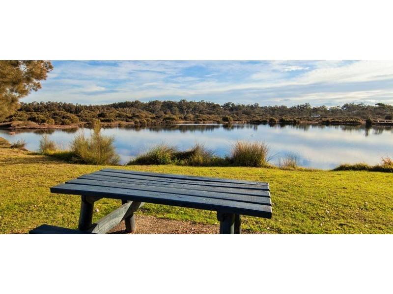 Tomakin NSW 2537
