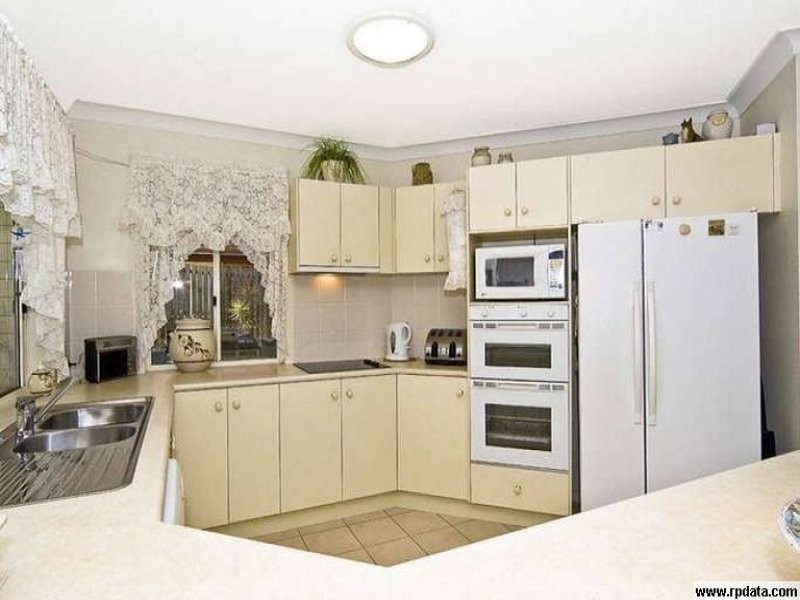 231 Endeavour Drive, Banksia Beach QLD 4507