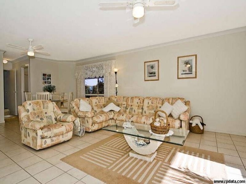 231 Endeavour Drive, Banksia Beach QLD 4507