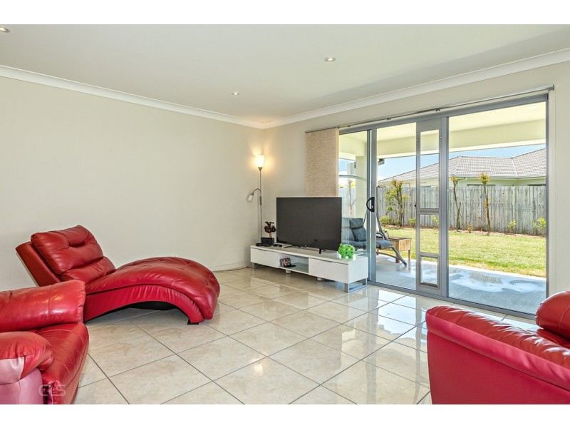 12 Pectoral Place, Banksia Beach QLD 4507