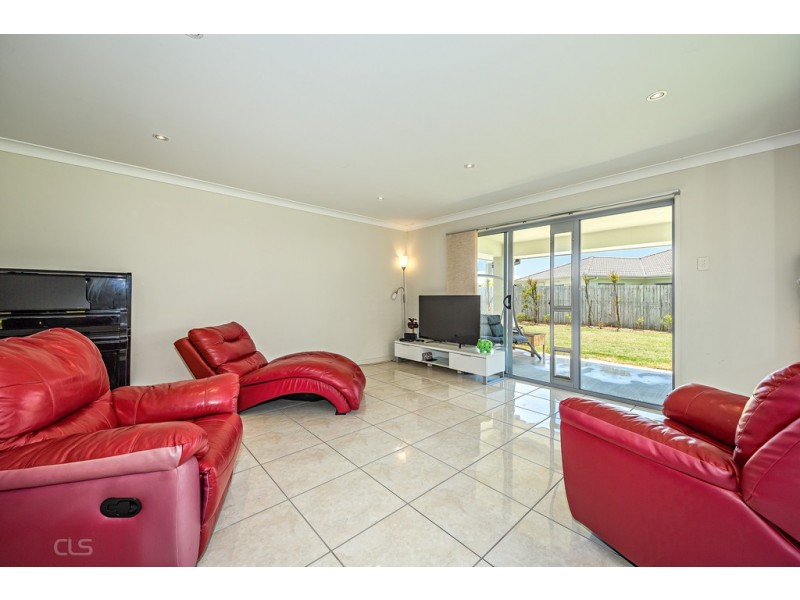 12 Pectoral Place, Banksia Beach QLD 4507