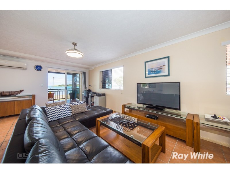 2/205 Welsby Parade, Bongaree QLD 4507