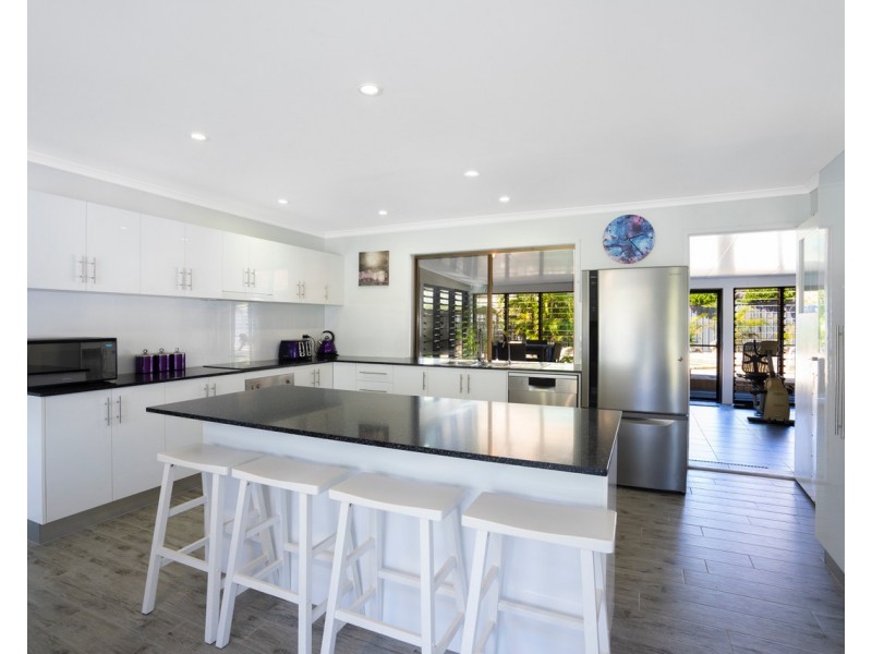 27 Fairway Avenue, Woorim QLD 4507