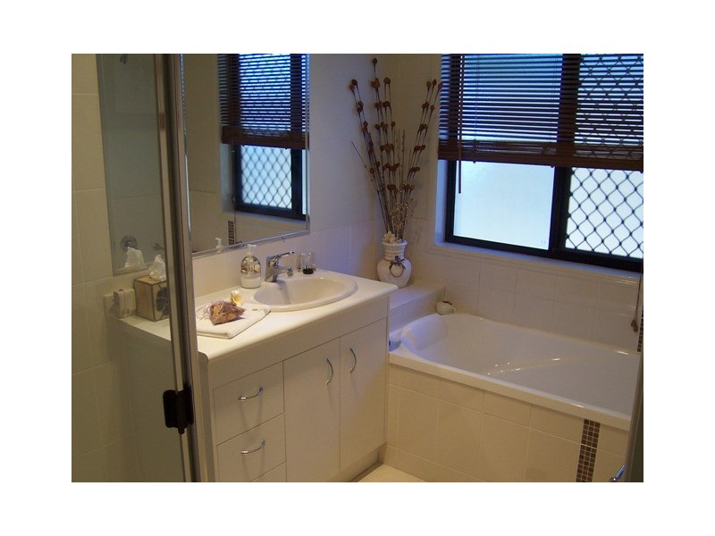 Sandstone Point QLD 4511