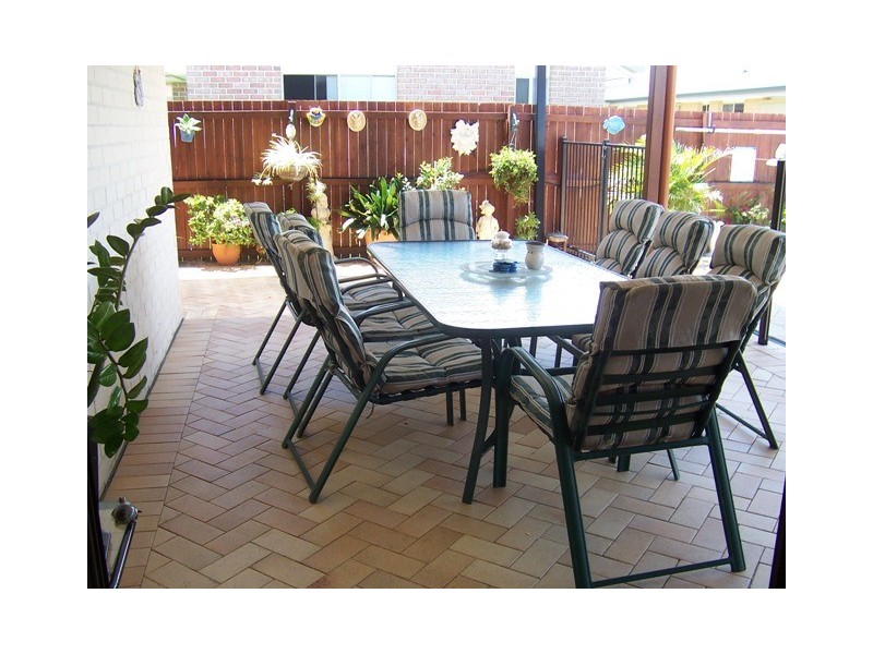 Sandstone Point QLD 4511