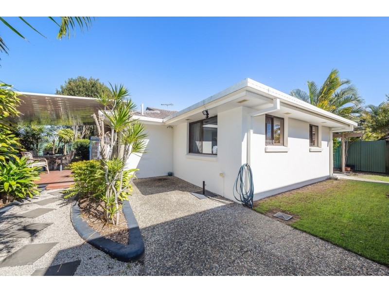 9 Frederick Street, Banksia Beach QLD 4507