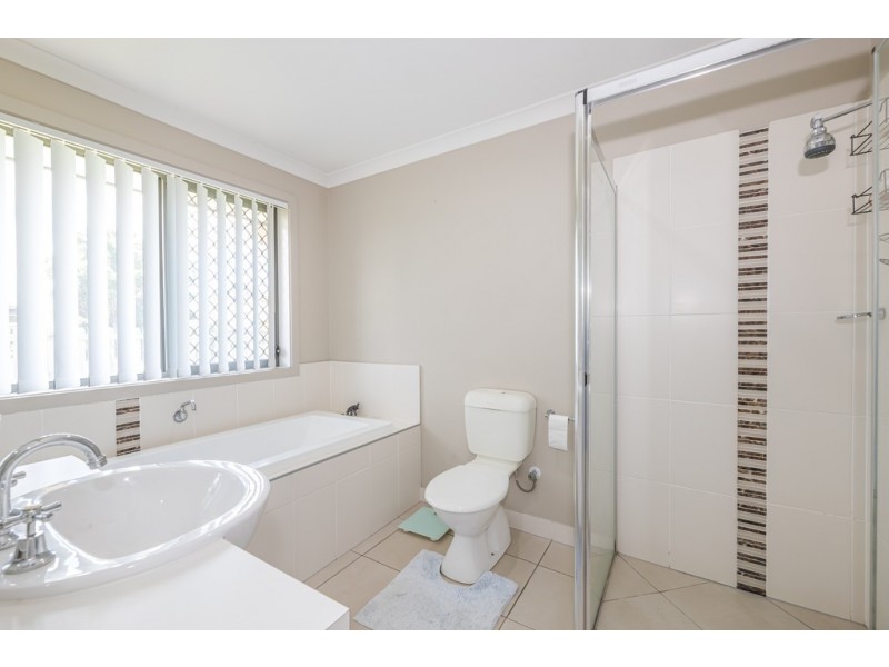 6 Pristine Place, Ningi QLD 4511