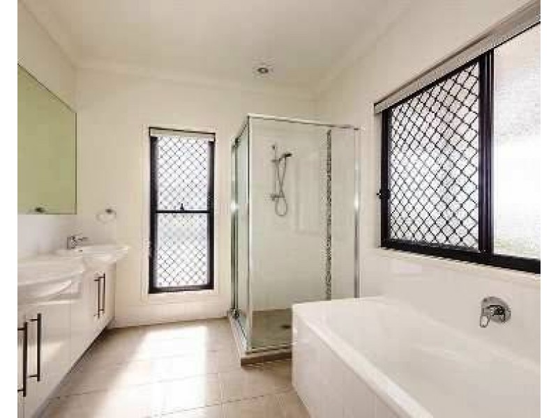 Sandstone Point QLD 4511