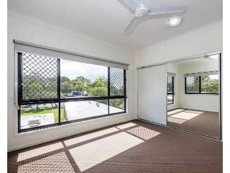 Sandstone Point QLD 4511