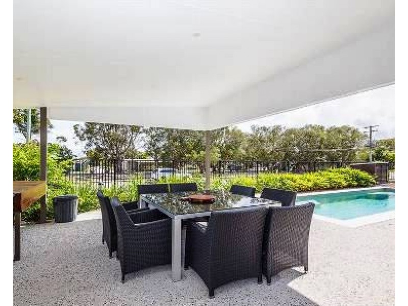 Sandstone Point QLD 4511