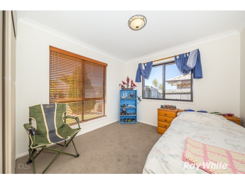 4 Doyle Court, Sandstone Point QLD 4511