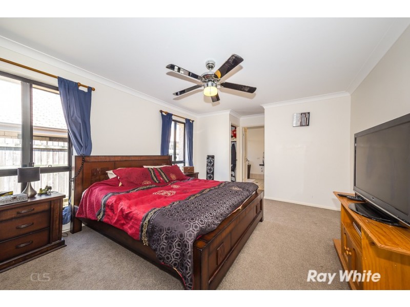 4 Doyle Court, Sandstone Point QLD 4511