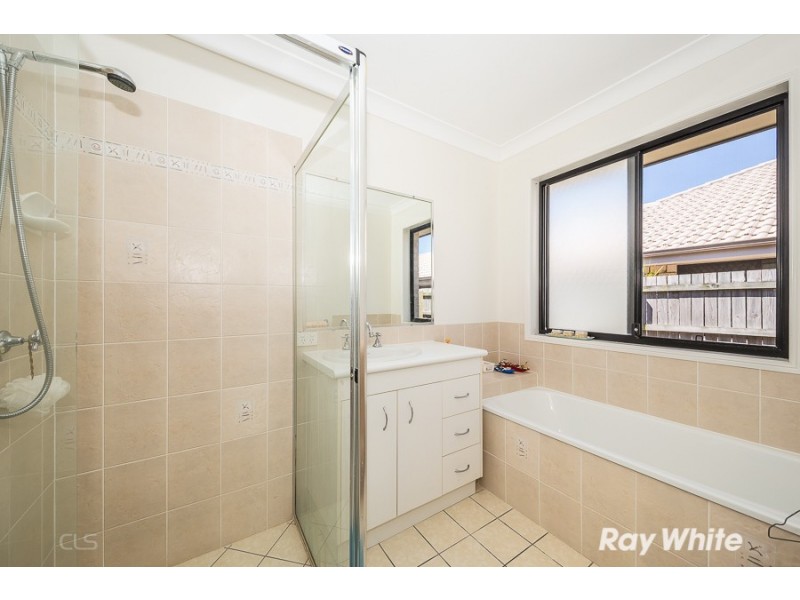 4 Doyle Court, Sandstone Point QLD 4511