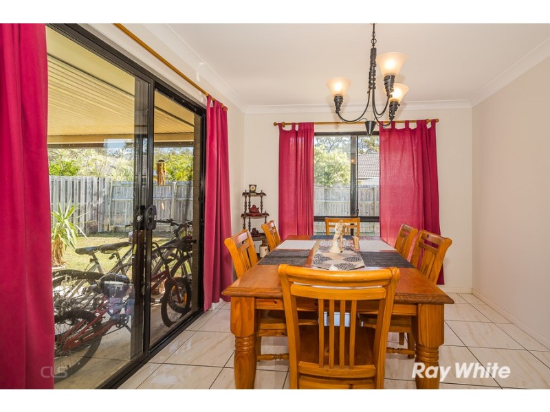 4 Doyle Court, Sandstone Point QLD 4511