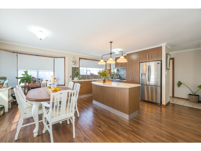 3 Banks Street, Banksia Beach QLD 4507