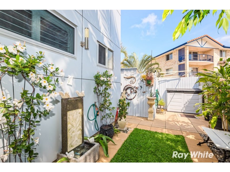 4/15-17 Sylvan Beach Esplanade, Bellara QLD 4507