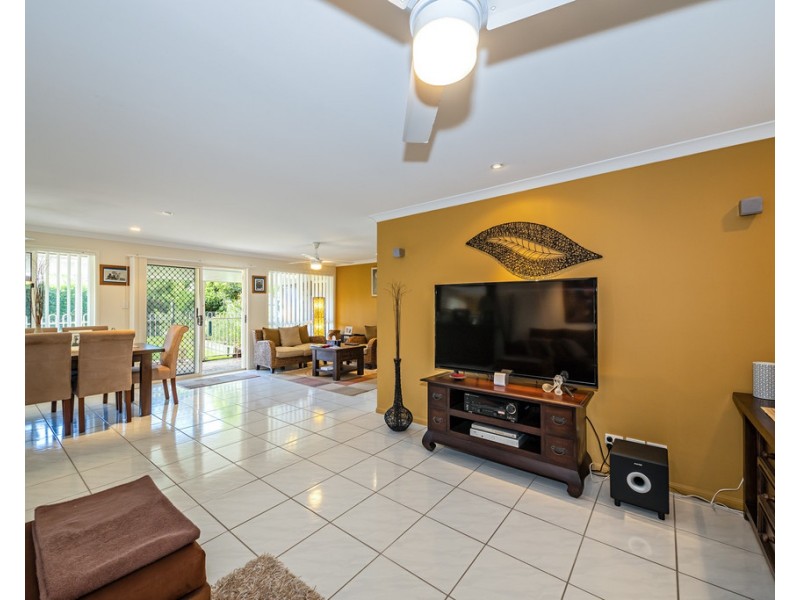 40 Dugong Crescent, Banksia Beach QLD 4507