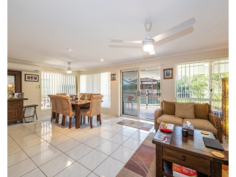 40 Dugong Crescent, Banksia Beach QLD 4507