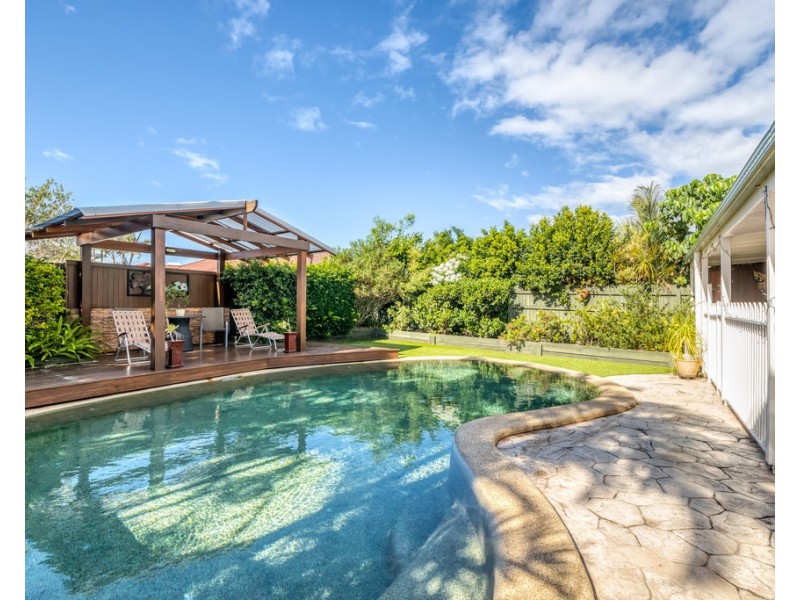 40 Dugong Crescent, Banksia Beach QLD 4507