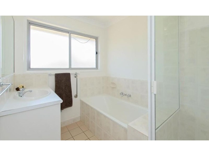 98 Chubb Street, One Mile QLD 4305