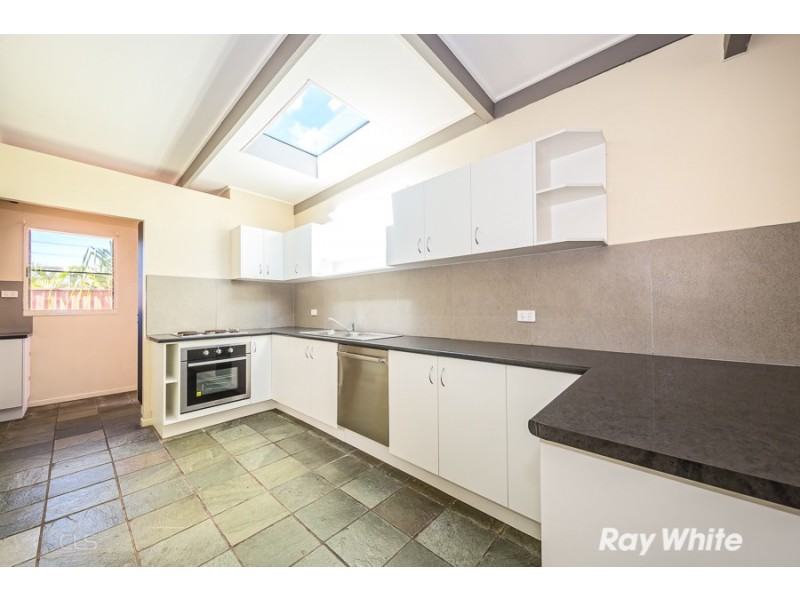 18 Neenuk Street, Bongaree QLD 4507