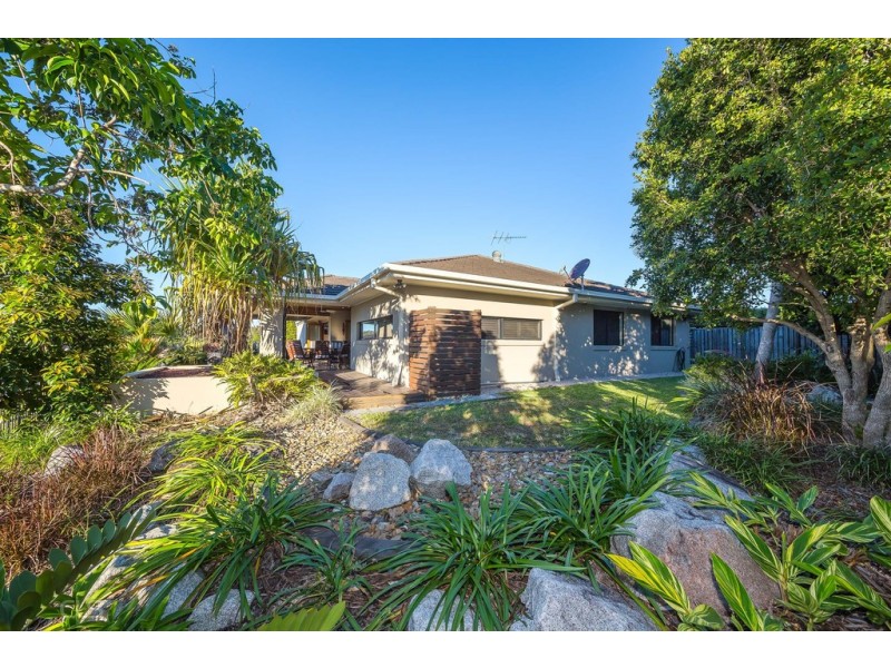 2 Riverstone Street, Ningi QLD 4511