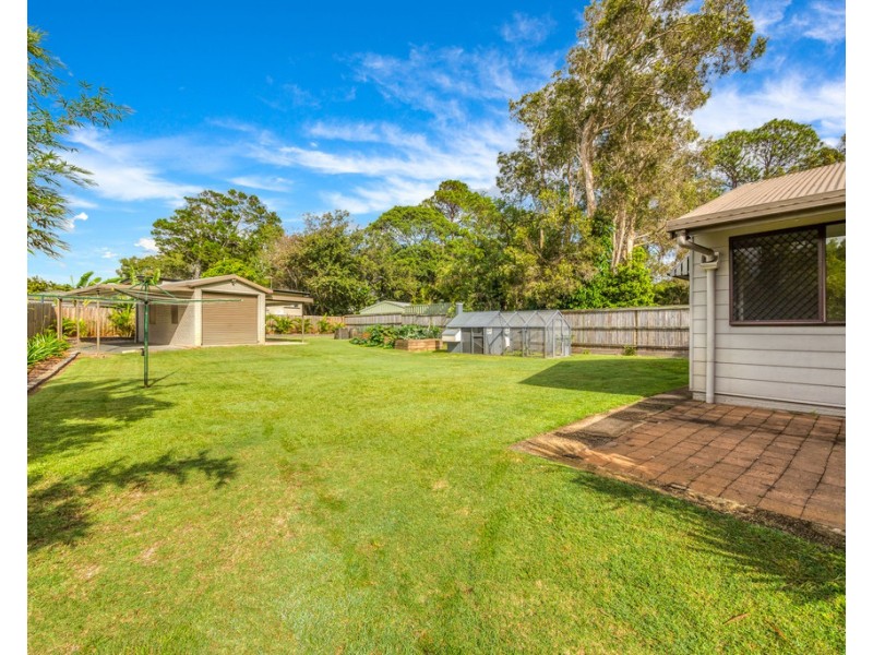 12 Elizabeth Street, Beachmere QLD 4510