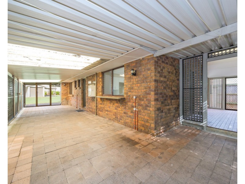 12 Elizabeth Street, Beachmere QLD 4510