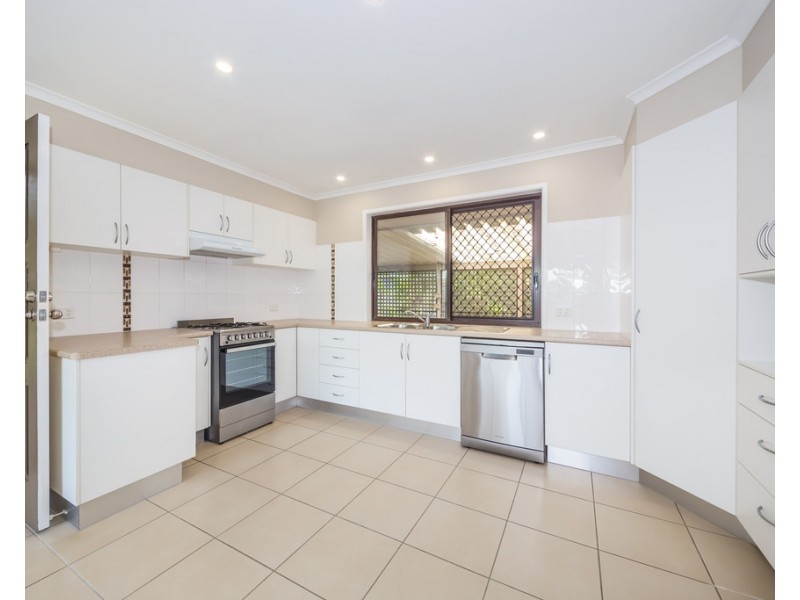 12 Elizabeth Street, Beachmere QLD 4510