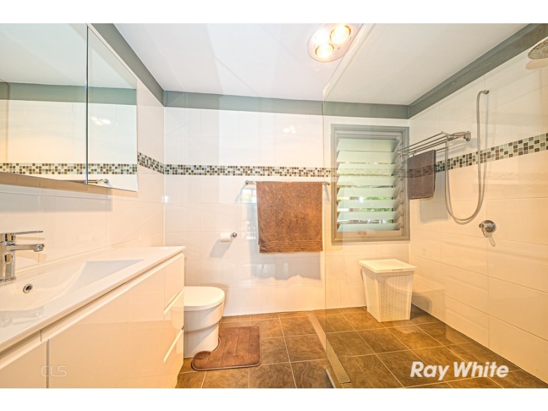 6 Iris Court, Bongaree QLD 4507