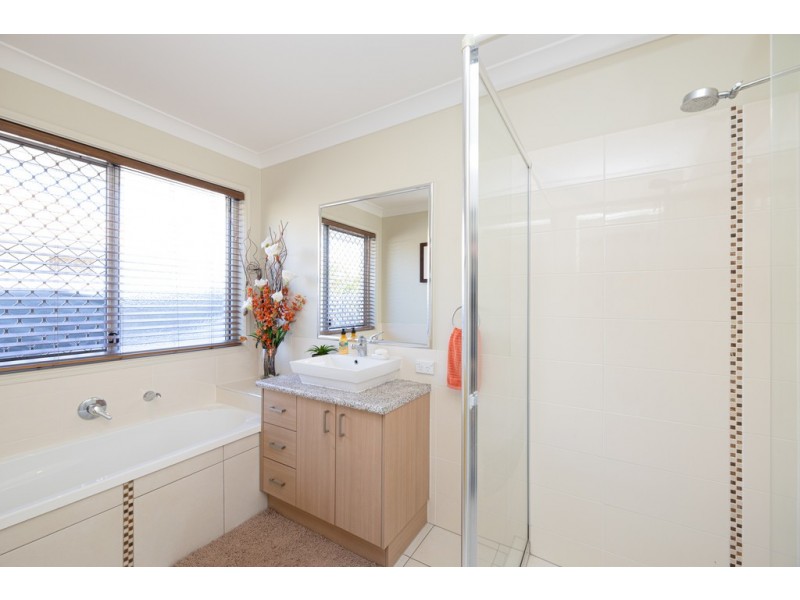 59 Sandstone Boulevard, Ningi QLD 4511