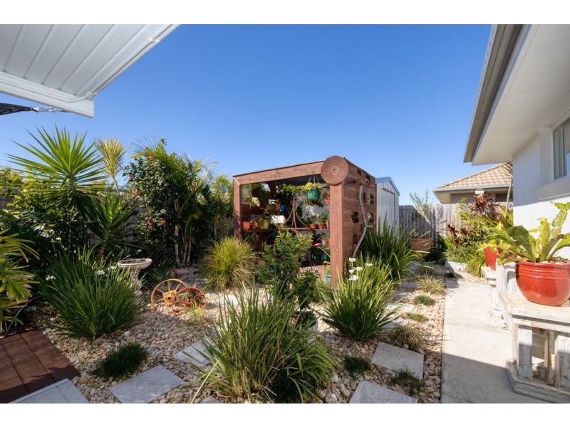 59 Sandstone Boulevard, Ningi QLD 4511