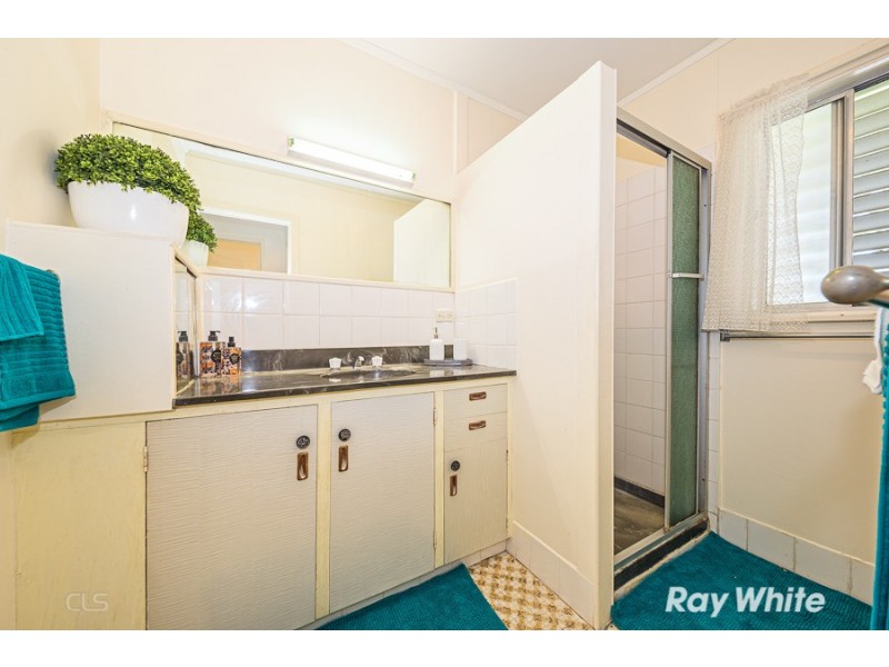 24 Wattle Avenue, Bongaree QLD 4507