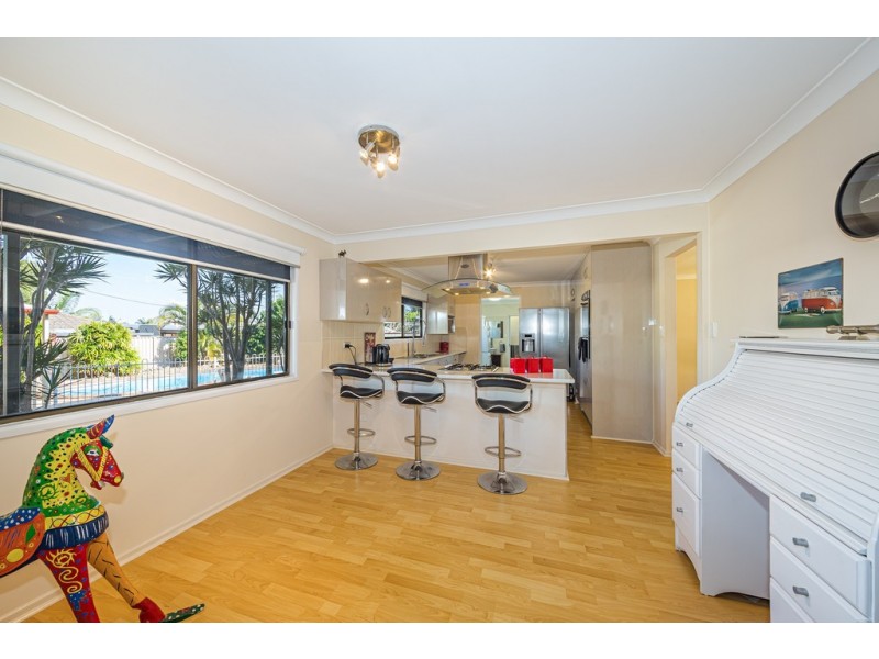 5 Hazell Avenue, Banksia Beach QLD 4507