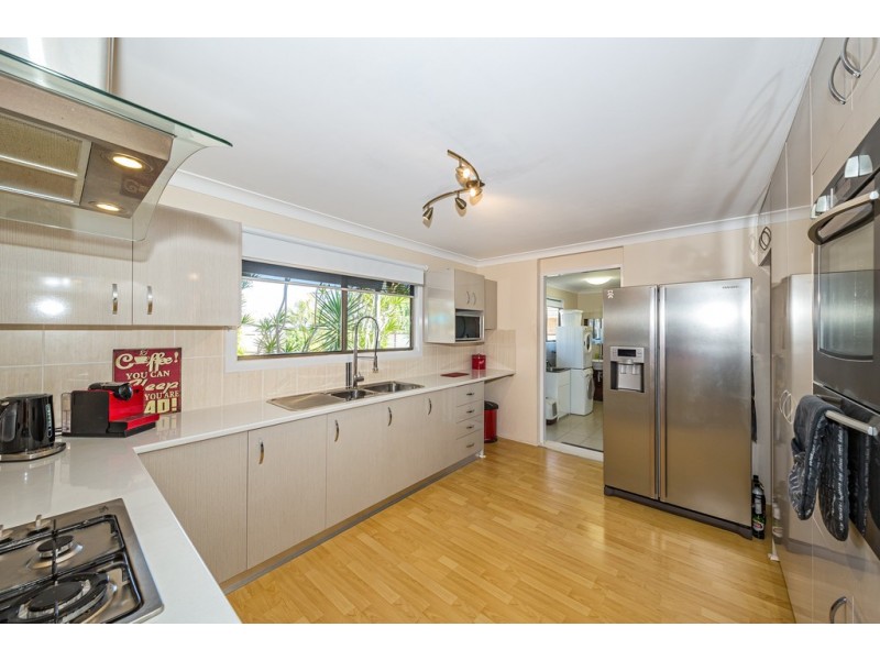 5 Hazell Avenue, Banksia Beach QLD 4507