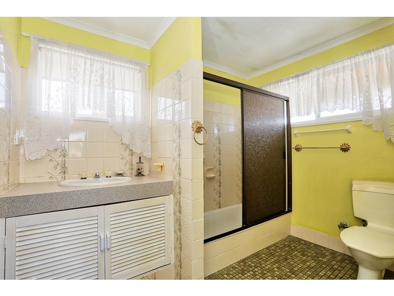 16 Avon Avenue, Banksia Beach QLD 4507