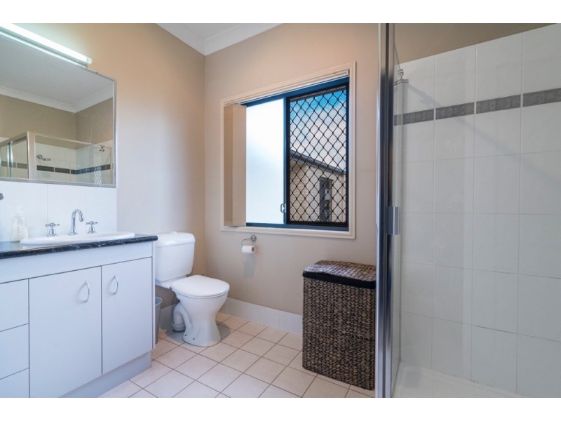 25 Mulligan Crescent, Elimbah QLD 4516