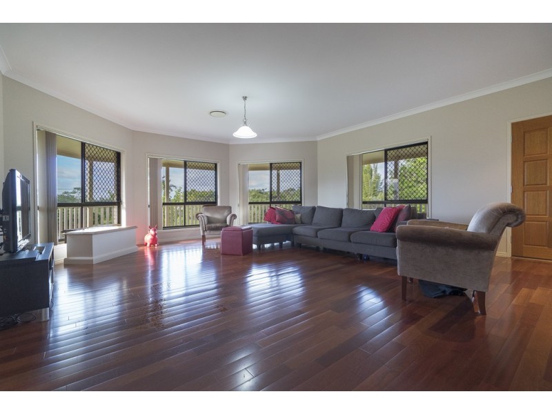 25 Mulligan Crescent, Elimbah QLD 4516