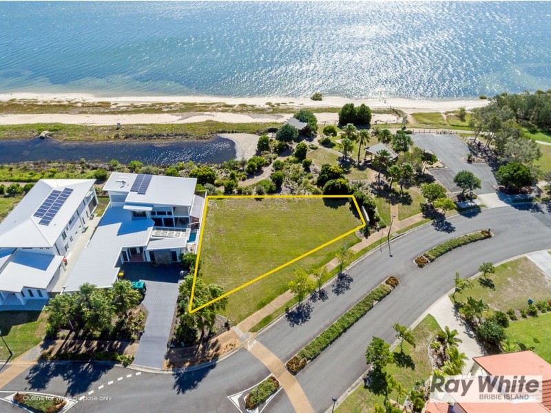 2 Solander Esplanade, Banksia Beach QLD 4507