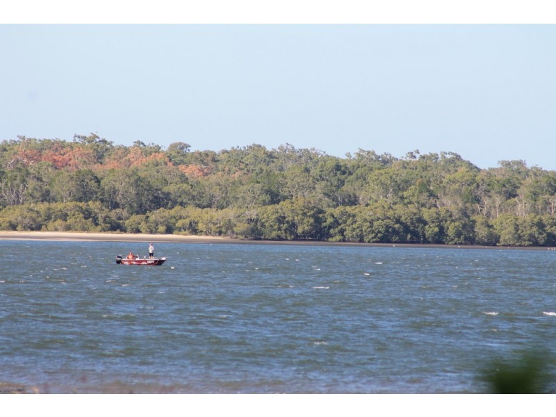 2 Solander Esplanade, Banksia Beach QLD 4507