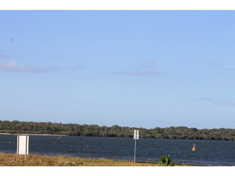 2 Solander Esplanade, Banksia Beach QLD 4507