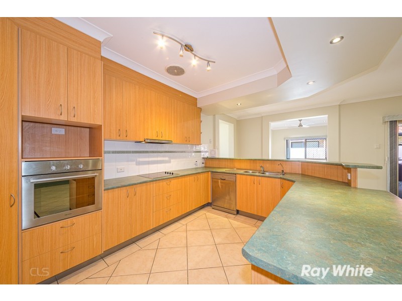 11 Bilinga Court, Sandstone Point QLD 4511