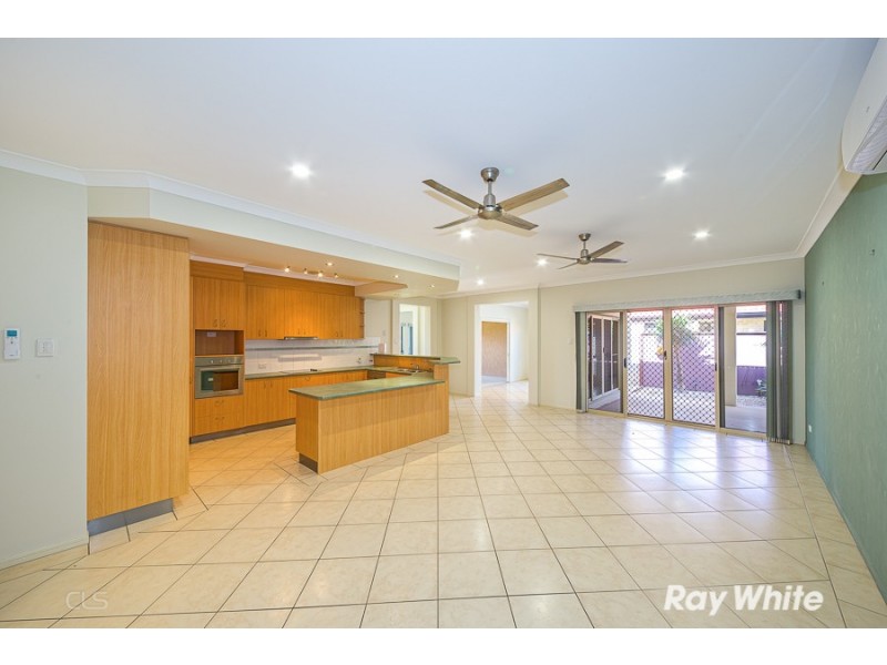 11 Bilinga Court, Sandstone Point QLD 4511