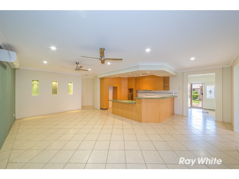 11 Bilinga Court, Sandstone Point QLD 4511