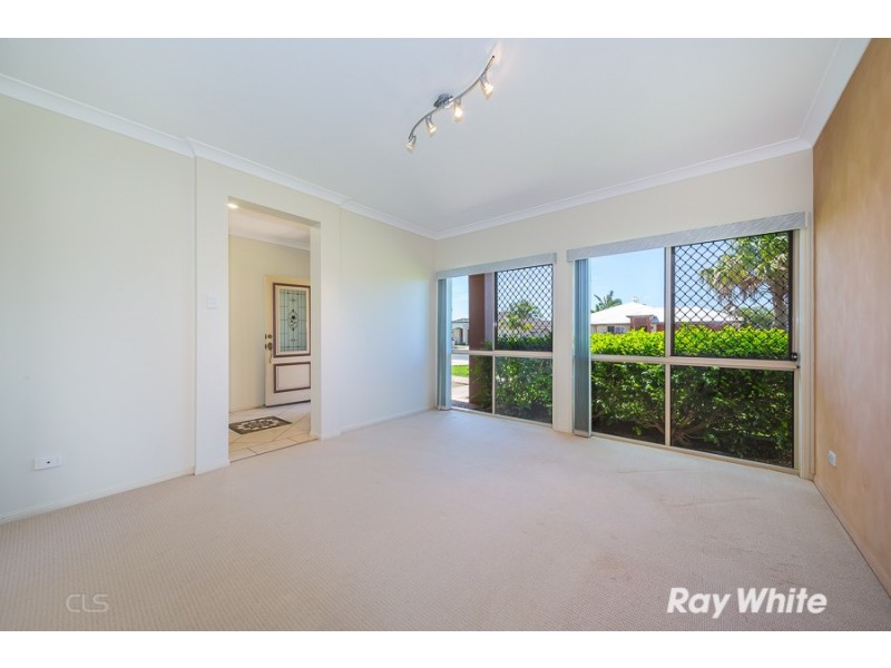 11 Bilinga Court, Sandstone Point QLD 4511