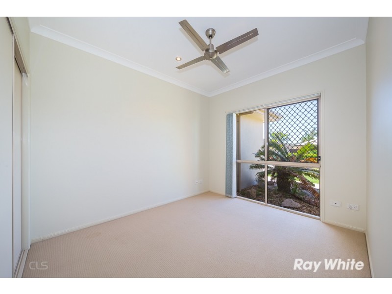 11 Bilinga Court, Sandstone Point QLD 4511